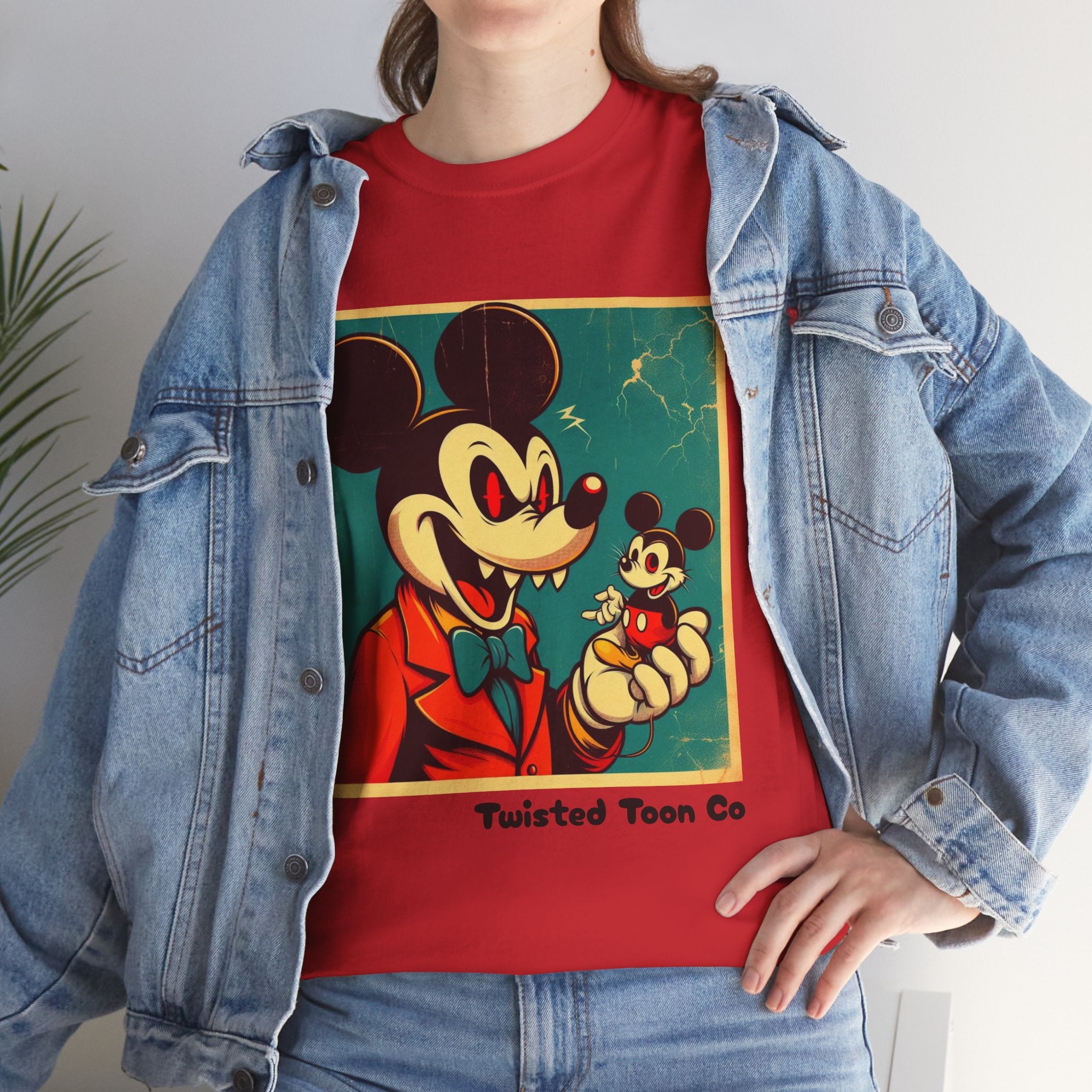 Vintage Cartoon Mouse Tee – Retro Illustration Graphic T-Shirt