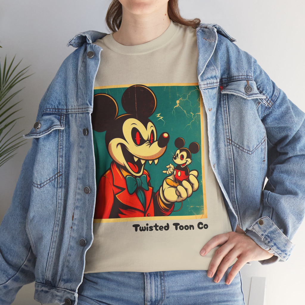 Vintage Cartoon Mouse Tee – Retro Illustration Graphic T-Shirt